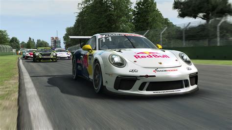 RaceRoom Racing Experience – Experiencing Realistic Racing Action on Two Wheels and Four!